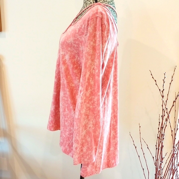 Umgee Ladies Long Sleeve Tunic Top Size:L Color:Pink - Picture 4 of 7